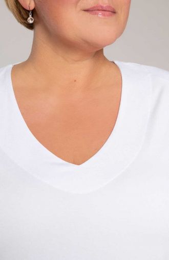 Lihtne valge V-kaelusega pluus