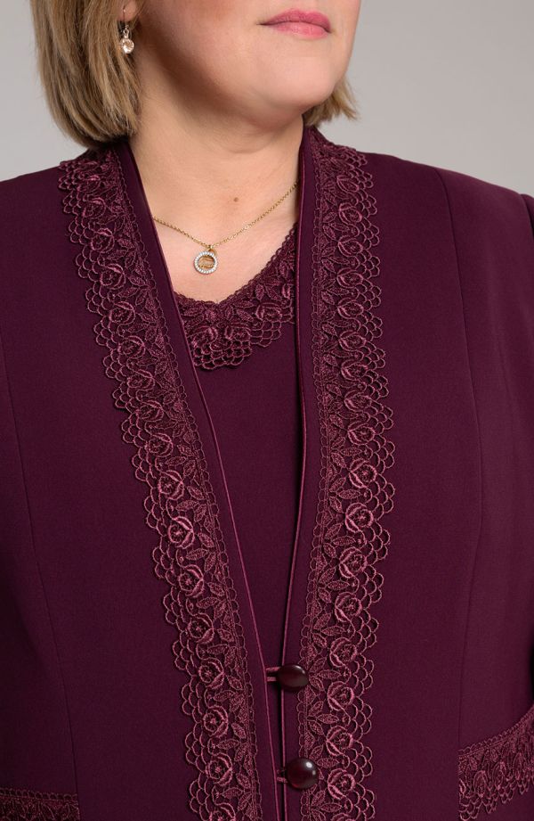 Kolmeosaline ülikond burgundia värvi