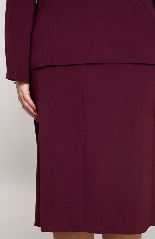 Elegantne burgundia värvi ülikond