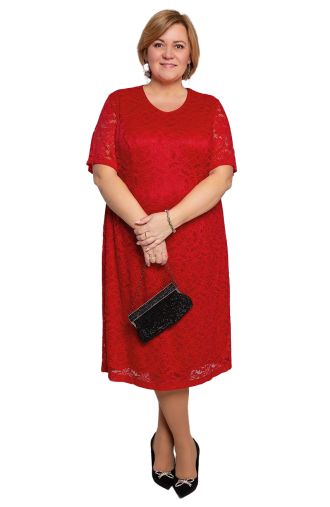 Punane pitsist lühikeste varrukatega kleit