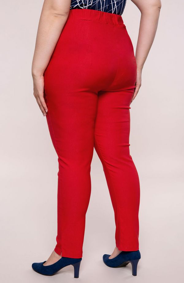 Punased ülikõrgete vöökohadega püksid