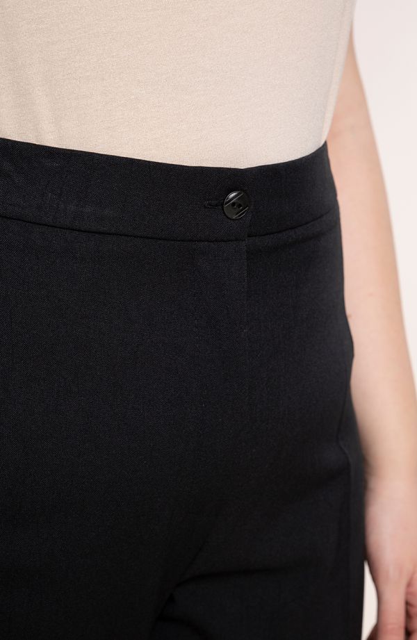 Lniane spodnie damskie plus size w kant w czarnym kolorze