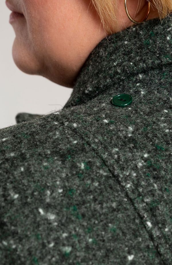 Lühike roheline karusnahkne mantel